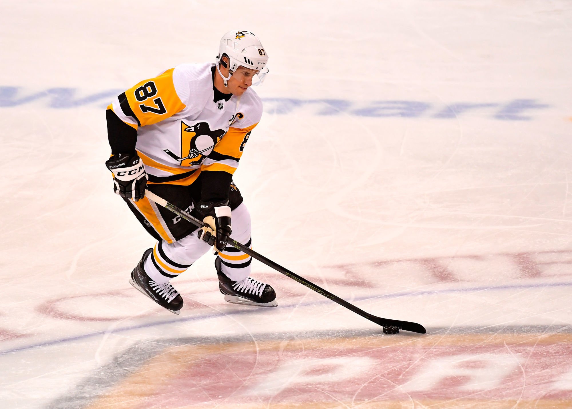 Oct 22, 2019; Sunrise, FL, USA; Pittsburgh Penguins center Sidney Crosby (87) warms up before a game against the Florida Panthers at BB&T Center. Mandatory Credit: Steve Mitchell-USA TODAY Sports 

Photo by Icon Sport - Sidney CROSBY - BB&T Center - Sunrise (Etats Unis)