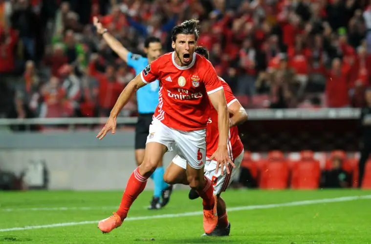 Ruben Dias à Manchester City, Otamendi à Benfica Ruben Dias à Manchester City, Otamendi à Benfica