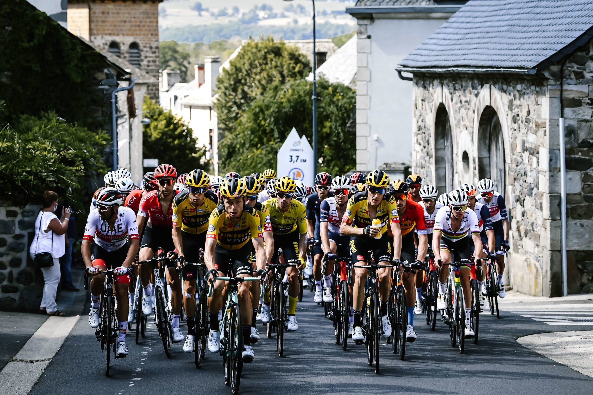 11/09/2020 - Tour de France 2020 - Etape 13 - Chatel-Guyon / Puy Mary (191,5 km) - TEAM JUMBO VISMA - En tete de peloton 
Photo by Icon Sport