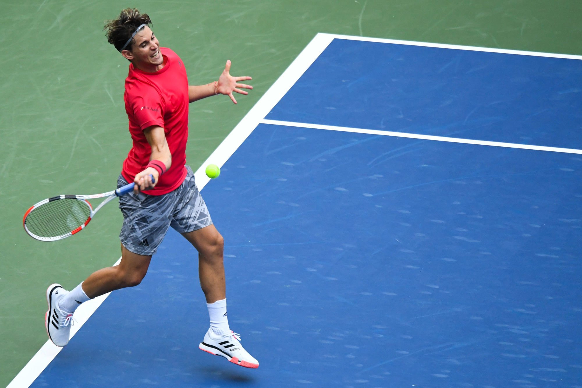 Sep 3, 2020; Flushing Meadows, New York, USA; Dominic Thiem of Austria hits a forehand against Sumit Nagal of India (not pictured) on day four of the 2020 U.S. Open tennis tournament at USTA Billie Jean King National Tennis Center. Mandatory Credit: Danielle Parhizkaran-USA TODAY Sports/Sipa USA 


Photo by Icon Sport - Flushing Meadows - New York (Etats Unis)