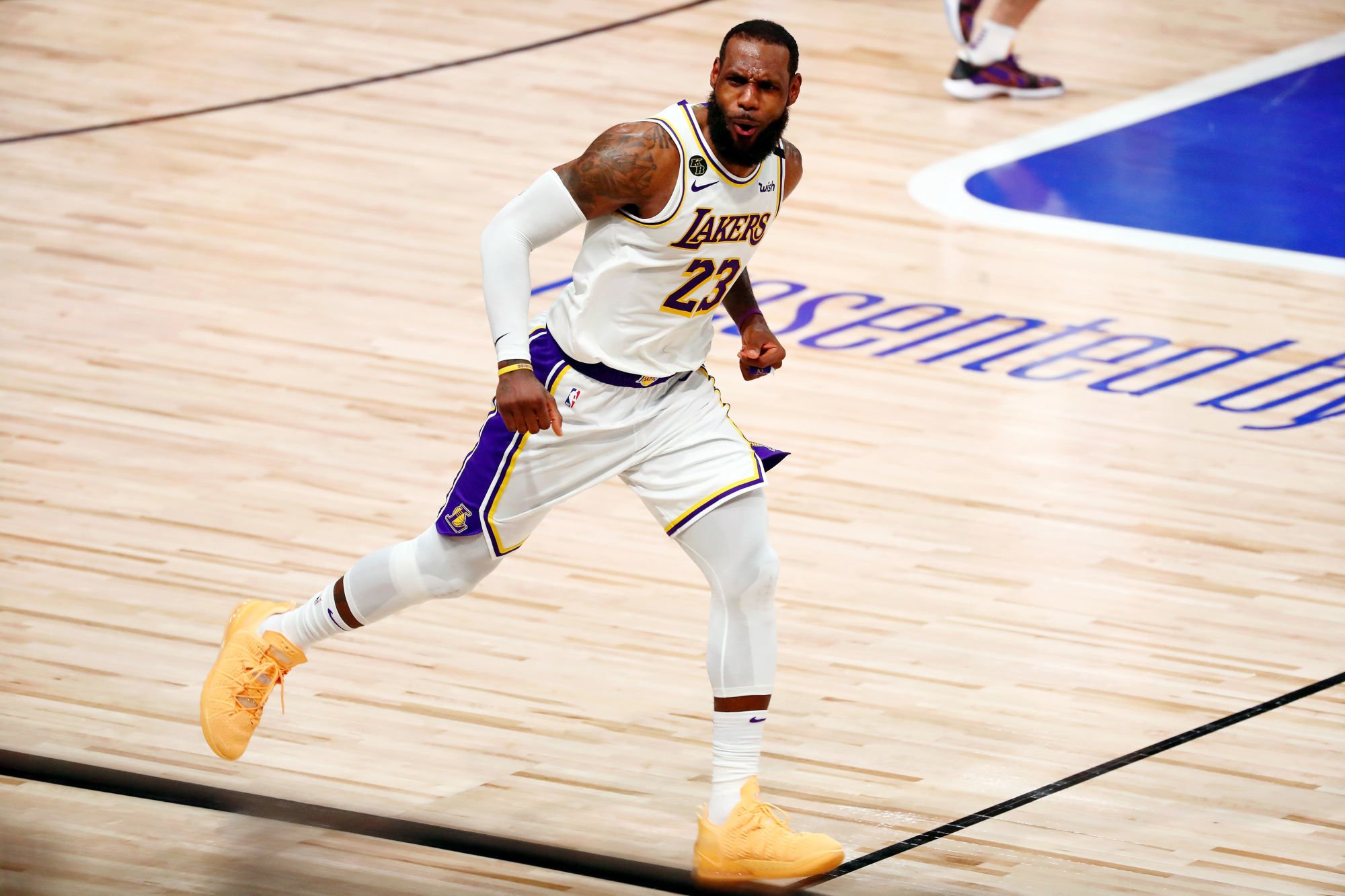 Los Angeles Lakers - LeBron James (23) 
By Icon Sport