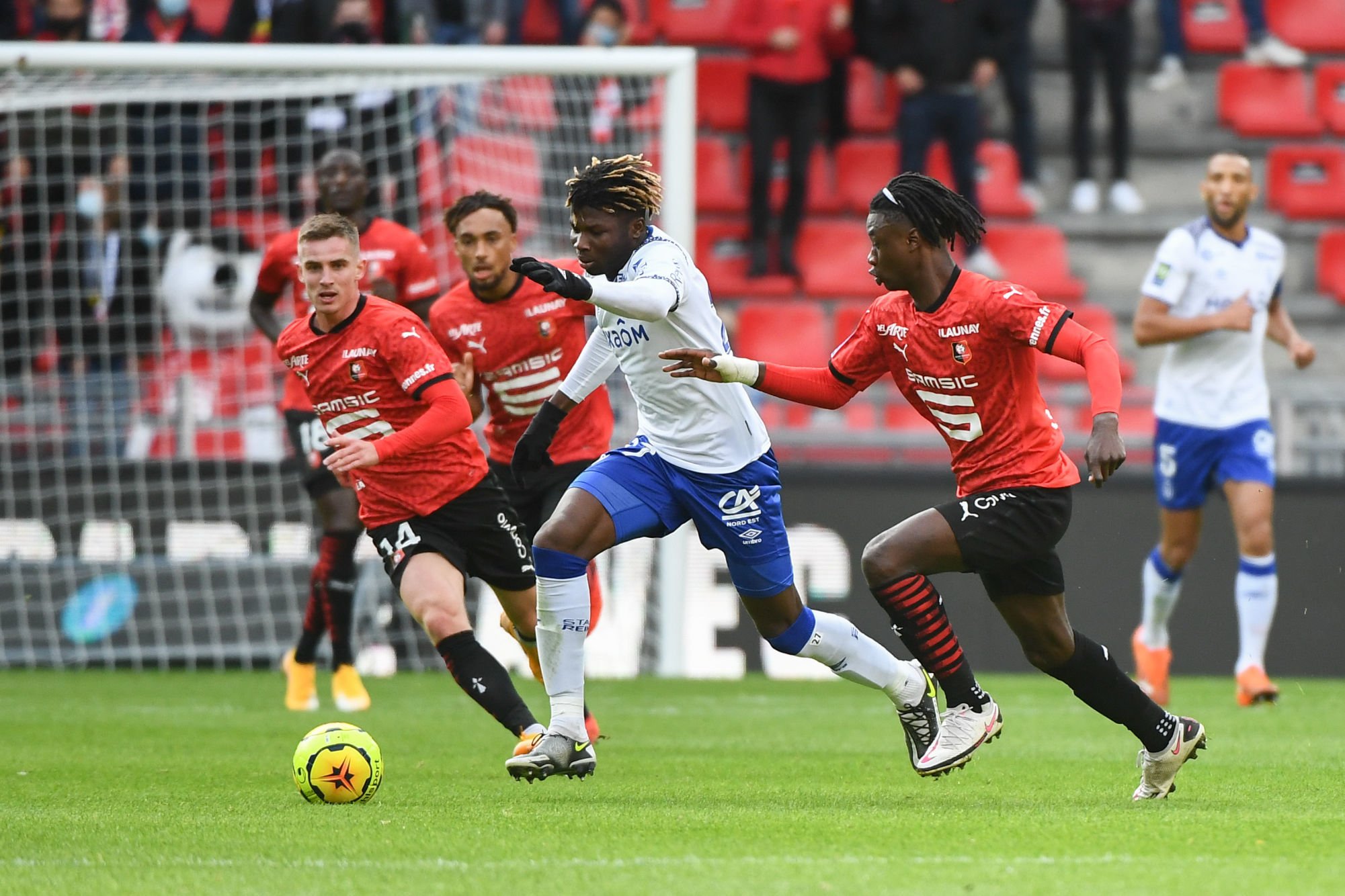 El Bilal TOURE of Reims and Edouardo CAMAVINGA of Rennes during the Ligue 1 match between Stade Rennes and Stade Reims at Roazhon Park on October 4, 2020 in Rennes, France. (Photo by Anthony Dibon/Icon Sport) - Roazhon Park - Rennes (France)