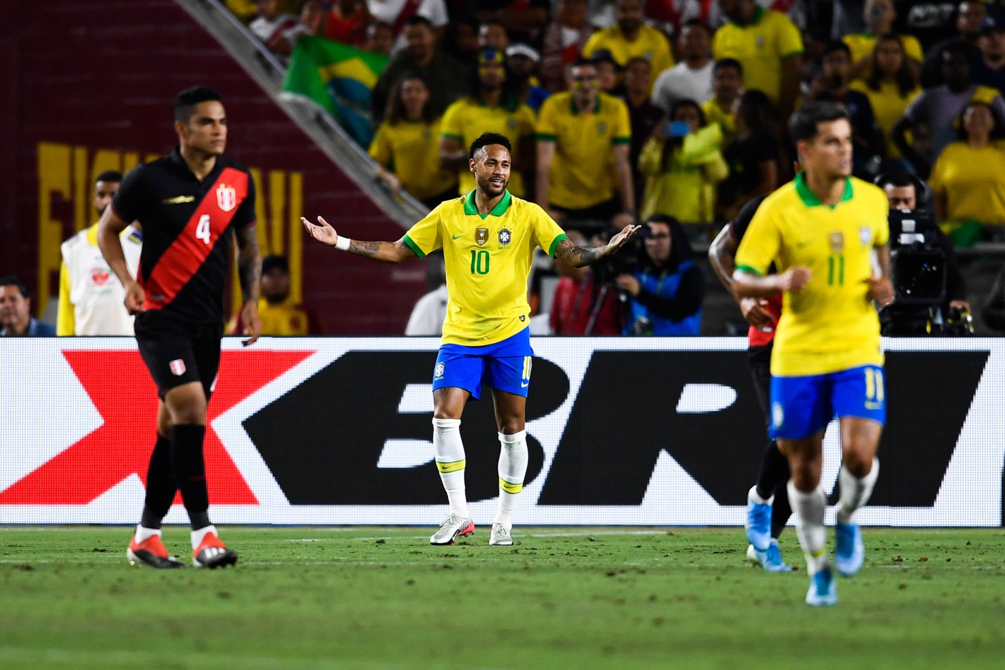 Sep 10, 2019; Los Angeles, CA, USA; Brazil forward Neymar (10) reacts during the the second half of the South American Showdown soccer match against Peru at Los Angeles Coliseum. Photo : SUSA / Icon Sport