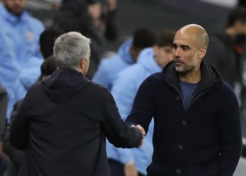 Tottenham Hotspur manager Jose Mourinho greets Manchester City manager Pep Guardiola after the final whistle during the Premier League match at the Tottenham Hotspur Stadium, London. 
By Icon Sport - Tottenham Hotspur  - Londres (Angleterre)