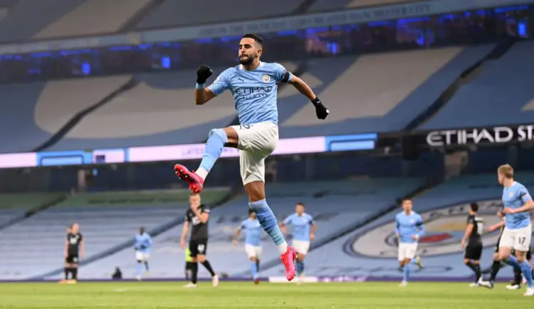 Manchester City's Riyad Mahrez celebrates scoring his side's first goal of the game during the Premier League match at the Etihad Stadium, Manchester. 
By Icon Sport - Etihad Stadium - Manchester (Angleterre)