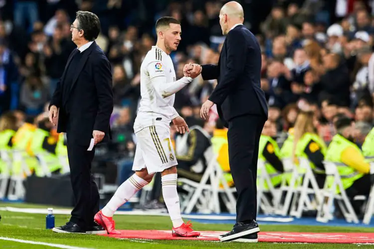 Real Madrid coach Zinedine Zidane and Eden Hazard of Real Madrid during the Liga match between Real Madrid and RC Celta at Santiago Bernabeu Stadium on February 16, 2020 in Madrid, Spain. (Photo by Pressinphoto/Icon Sport) - Zinedine ZIDANE - Eden HAZARD - Stade Santiago-Bernabeu - Madrid (Espagne)