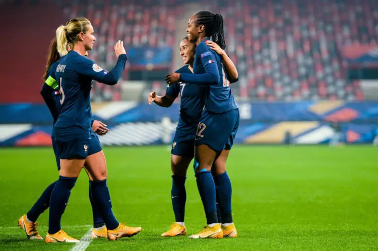 Marie-Antoinette KATOTO of France celebrates her goal with teammates and Amandine HENRY of France and Amel MAJRI of France during the Women's UEFA Women's EURO 2022 Qualifier match between France and Austria at Stade du Roudourou on November 27, 2020 in Guingamp, France. (Photo by Sandra Ruhaut/Icon Sport) - Amandine HENRY - Amel MAJRI - Marie-Antoinette KATOTO - Stade de Roudourou - Guingamp (France)