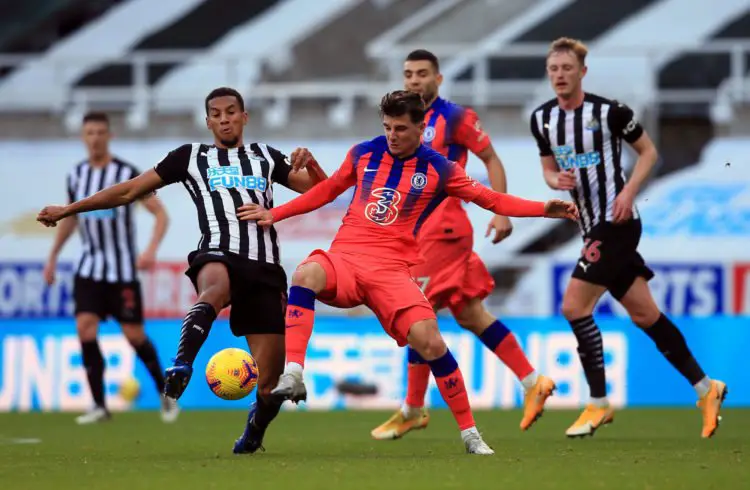 Newcastle United's Isaac Hayden (left) and Chelsea's Mason Mount battle for the ball during the Premier League match at St James' Park, Newcastle. 
By Icon Sport - St. James Park  - Newcastle (Angleterre)