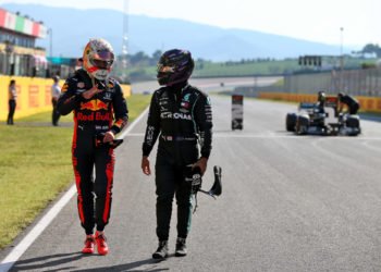 Max Verstappen -Red Bull Racing et Lewis Hamilton - Mercedes 

By Icon Sport