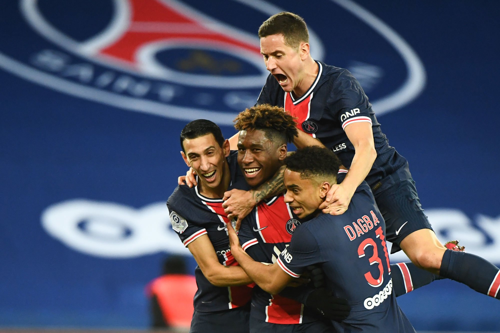 Positif au Covid-19 un joueur du PSG est forfait pour le Trophée des Champions