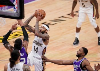 Jan 17, 2021; Sacramento, California, USA; New Orleans Pelicans forward Brandon Ingram (14) drives to the hoop against the Sacramento Kings in the first quarter at the Golden 1 Center. Mandatory Credit: Cary Edmondson-USA TODAY Sports/Sipa USA 
By Icon Sport - Brandon INGRAM - Golden 1 Center - Sacramento (Etats Unis)