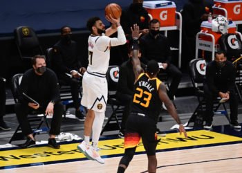 Jan 31, 2021; Denver, Colorado, USA;  Denver Nuggets guard Jamal Murray (27) shoots a three point basket attempt over Utah Jazz forward Royce O'Neale (23) in the second quarter at Ball Arena. Mandatory Credit: Ron Chenoy-USA TODAY Sports/Sipa USA 
By Icon Sport - Jamal MURRAY - Royce O'NEALE - Ball Arena - Denver (Etats Unis)