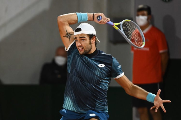 Matteo BERRETTINI of Italy during the day five of the Tennis French Open on October 01, 2020 in Paris, France. (Photo by Baptiste Fernandez/Icon Sport) - Matteo BERRETTINI - Roland Garros - Paris (France)