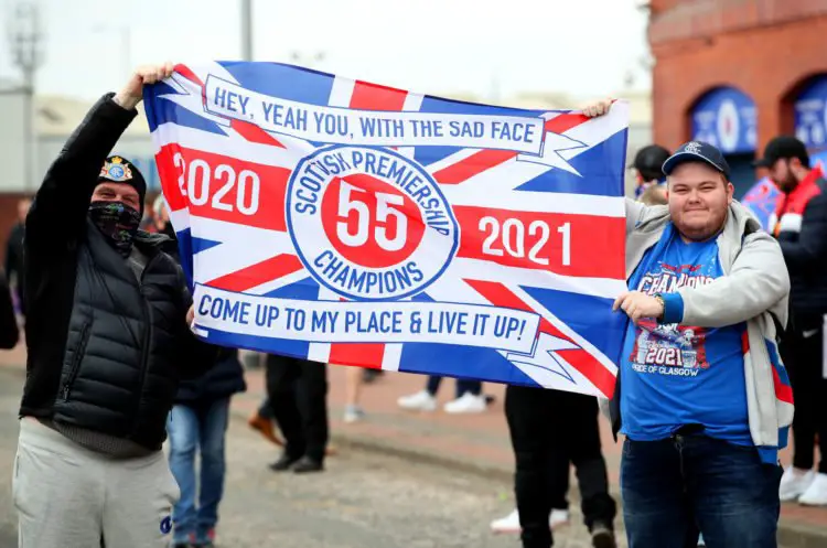 Les fans des Rangers célèbre le 55e titre de champion d'Ecosse