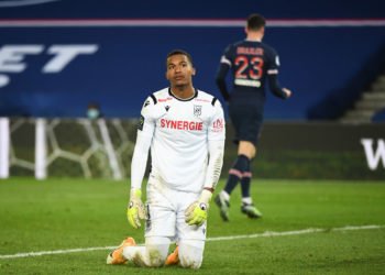 Alban LAFONT of Nantes looks dejected during the Ligue 1 match between Paris Saint-Germain and FC Nantes at Parc des Princes on March 14, 2021 in Paris, France. (Photo by Anthony Dibon/Icon Sport) - Alban LAFONT - Parc des Princes - Paris (France)