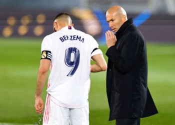 Karim Benzema - Real Madrid et Zinedine Zidane (Photo by Ruben Albarran / Pressinphoto / Icon Sport)