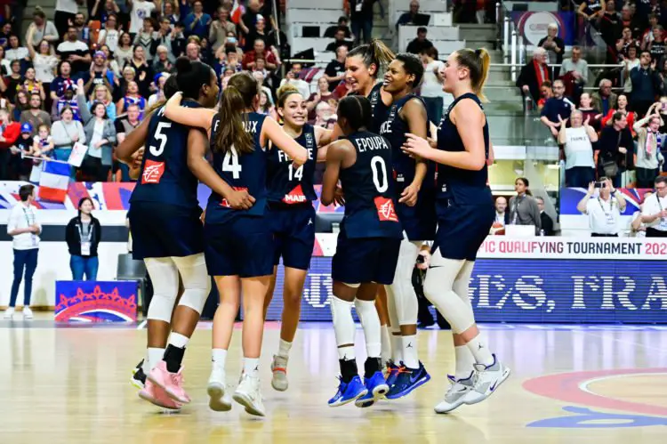 TEAM of France celebrate victory during the Olympic Games Women Qualifications match between France and Brazil on February 8, 2020 in Bourges, France. (Photo by Herve Bellenger/Icon Sport) - ---