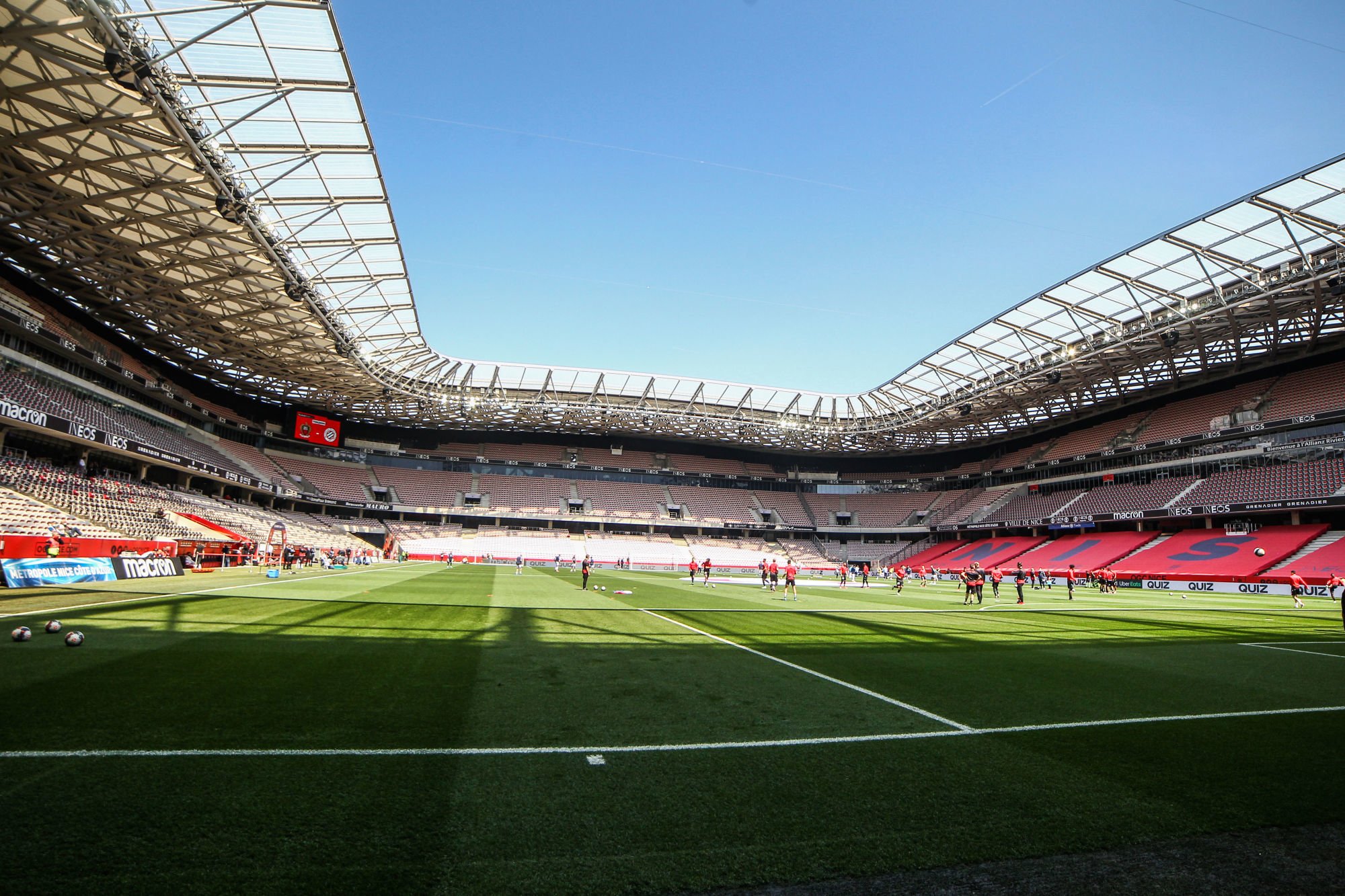 Ogc Nice L Allianz Riviera Place En Procedure De Sauvegarde A Cause Du Covid 19 Sport Fr