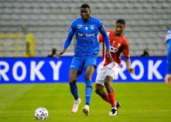 Genk's Paul Onuachu and Standard's Moussa Sissako fight for the ball during the 'Croky Cup' Belgian cup final between KRC Genk and Standard de Liege, Sunday 25 April 2021 in Brussels. BELGA PHOTO YORICK JANSENS 


Photo by Icon Sport - Bruxelles (Belgique)