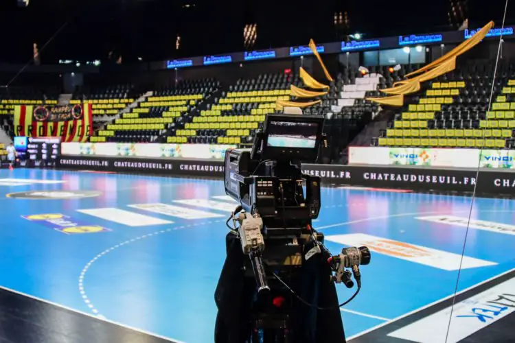 Illustration general view with a Camera, Mediapro during the Lidl Starligue match between Aix and Montpellier at Arena du Pays d'Aix on April 6, 2021 in Aix-en-Provence, France. (Photo by Johnny Fidelin/Icon Sport) - --- - Arena du Pays d'Aix - Aix en Provence (France)