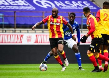 Seko FOFANA of Lens and Ibrahima SISSOKO of Strasbourg during the Ligue 1 match between RC Strasbourg and RC Lens at Stade de la Meinau on March 21, 2021 in Strasbourg, France. (Photo by Sebastien Bozon/Icon Sport) - Ibrahima SISSOKO - Seko FOFANA - Cheick DOUCOURE - Stade de la Meinau - Strasbourg (France)