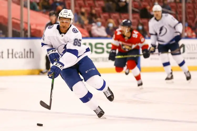 May 10, 2021; Sunrise, Florida, USA; Tampa Bay Lightning left wing Daniel Walcott (85) skates with the puck against the Florida Panthers during the third period at BB&T Center. Mandatory Credit: Sam Navarro-USA TODAY Sports/Sipa USA 
By Icon Sport - BB&T Center - Sunrise (Etats Unis)