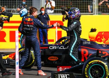 Max Verstappen (Red Bull Racing) et Lewis Hamilton (Mercedes)