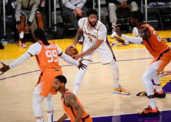 Anthony Davis lors de LA Lakers - Phoenix Suns