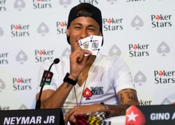 Neymar en conférence de presse pour PokerStars en 2015. Marca / Icon Sport