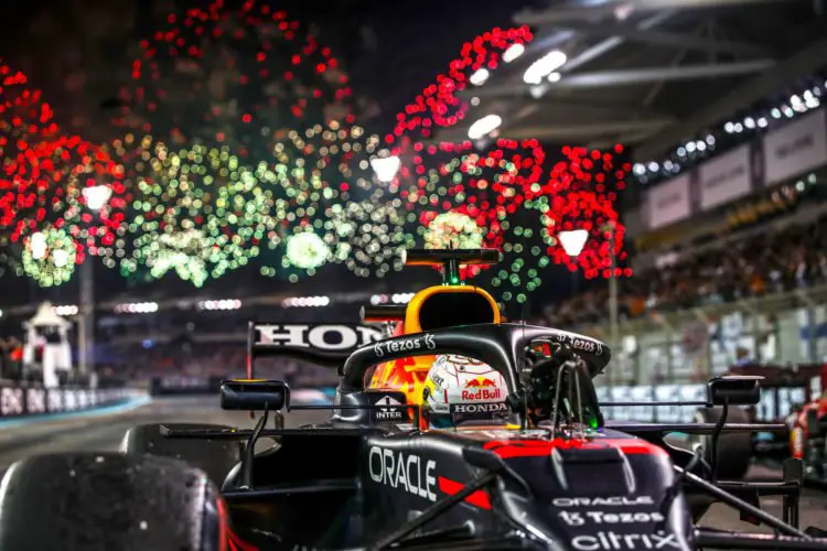 Max Verstappen champion du monde de Formule 1. Hoch Zwei / Icon Sport
