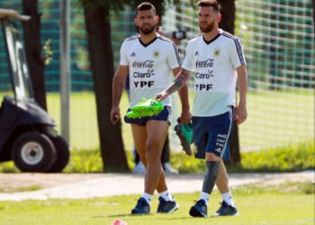 Lionel Messi et Sergio Agüero avec l'Argentine. Sputnik / Icon Sport
