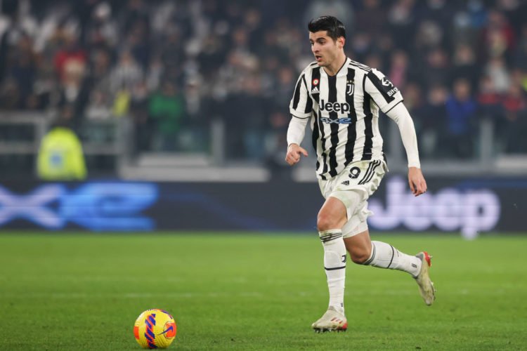 Turin, Italy, 21st December 2021. Alvaro Morata of Juventus sprints after the ball during the Serie A match at Allianz Stadium, Turin. Picture credit should read: Jonathan Moscrop / Sportimage - Photo by Icon sport - Alvaro MORATA - Allianz Stadium - Turin (Italie)