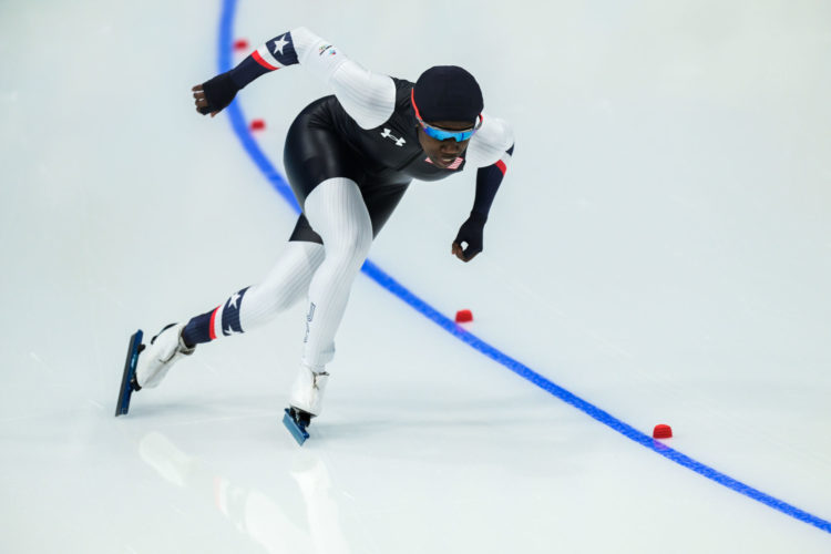 8113824 13.02.2022 Erin Jackson, of the United States, competes in the women's 500 m speed skating event during the Beijing 2022 Winter Olympic Games at the National Speed Skating Oval in Beijing, China. Grigory Sysoev / Sputnik - Photo by Icon sport