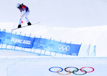 8109042 09.02.2022 France's Julia Pereira De Sousa Mabileau competes in the women's snowboard cross small final during the Beijing 2022 Winter Olympic Games at Genting Snow Park H & S Stadium in Zhangjiakou, China. Ramil Sitdikov / Sputnik 

Photo by Icon Sport