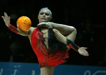 Alina KABAEVA - 25.03.2006 - Internationaux de Gymnastique Rythmique et Sportive de Thiais 2006 - Photo : Henri Collot / Icon Sport