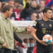 Julian Nagelsmann donne ses consignes à Benjamin Pavard - Bayern Munich (photo Icon Sport)