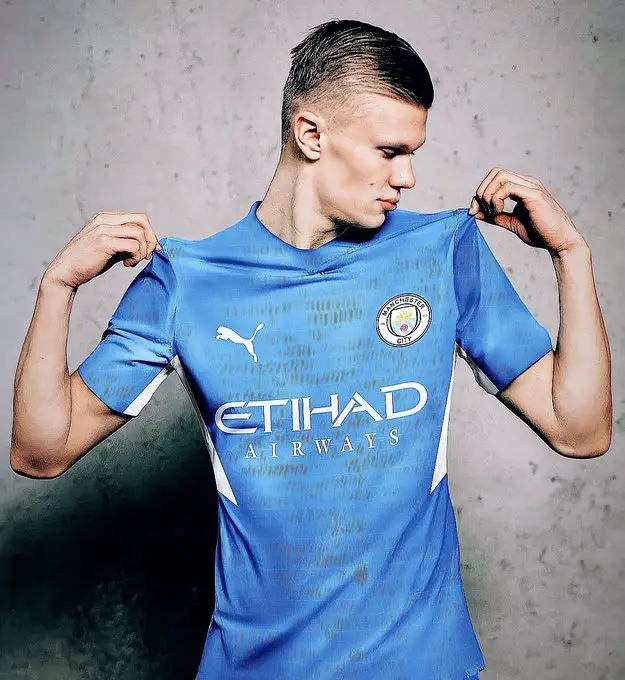Manchester City : Voici à quoi va ressembler le futur maillot d'Erling  Haaland –