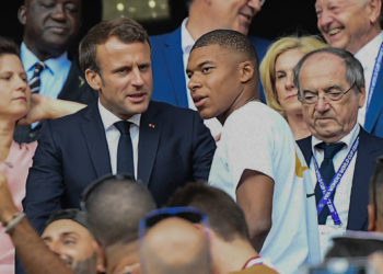 Emmanuel Macron et Kylian Mbappé (Photo : PictureAlliance / Icon Sport)
