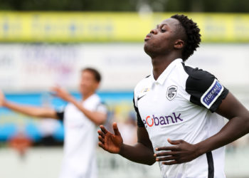 Genk's Sekou Diawara reacts after he misses to score during a friendly soccer game between Eendracht Termien and KRC Genk, Saturday 03 July 2021 in Genk.
BELGA PHOTO FRANCOIS LENOIR 


Photo by Icon Sport