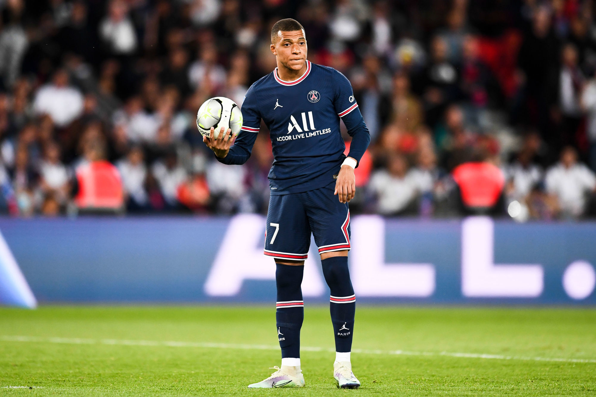 Lewandowski do Barcelony i Haaland do City… Ale jak to rekompensuje Mbappe?!  – Sport.fr