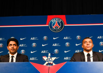 Nasser Al-Khelaïfi et Kylian Mbappé (Photo by Philippe Lecoeur/FEP/Icon Sport)