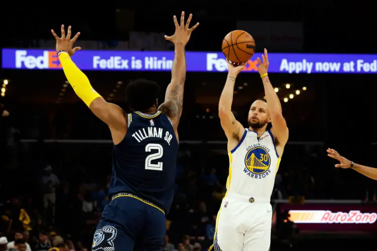 Golden State Warriors - Stephen Curry et Memphis Grizzlies -Xavier Tillman Sr. Credit Photo : Petre Thomas-USA TODAY Sports/Sipa USA/Icon Sport