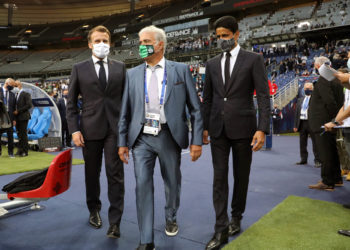 Le Président de la République Emmanuel MACRON, Bernard CAIAZZO ASSE et Nasser AL-KHELAIFI president Paris Saint Germain le 24 juillet  2020 à Paris, France. -
Photo by Icon Sport