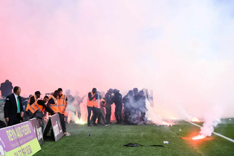 Violences lors de Saint-Etienne - Auxerre au Stade Geoffroy-Guichard, le 29 mai dernier (Photo by Philippe Lecoeur/FEP/Icon Sport)