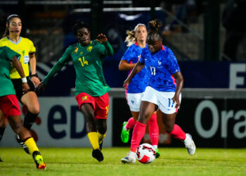 La Camerounaise Monique NGOCK à la lutte avec la Française Sandy BALTIMORE (Photo by Hugo Pfeiffer/Icon Sport)