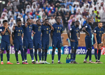 Les Bleus unis lors de la séance de tirs au but contre l'Argentine. Baptiste Fernandez/Icon Sport