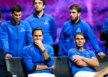 A tearful Roger Federer (SUI) and Rafael Nadal - Photo by Icon sport