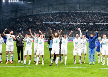 Les Marseillais célèbrent après la victoire contre le PSG en CDF à l'Orange Vélodrome - Photo by Icon sport