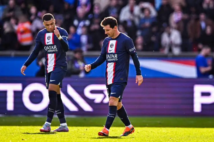 Kylian Mbappé et Lionel Messi (Photo by Baptiste Fernandez/Icon Sport)