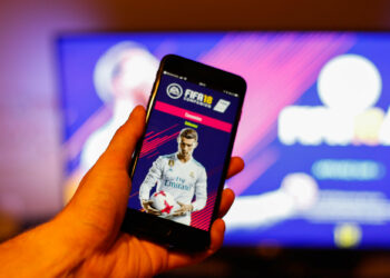 Illustration phone application FUT FIFA 18 during a photoshoot in Paris, France on 3rd October 2017 (Photo by Johnny Fidelin/Icon Sport)